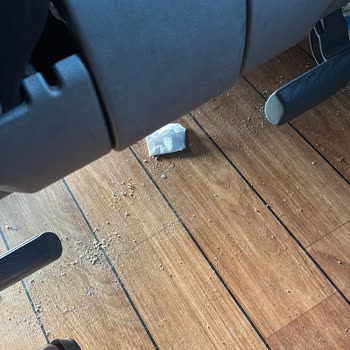 Otobüs Arızası Ve Şoför İhmali Nedeniyle 4 Saat Bekletilme Ve Hijyen Sorunu