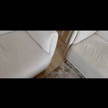 Koltuk Takımında Kırık Parçalar Ve Çözülmemiş Potluklar Servis Kapatılan Kayıtla Mağduriyet