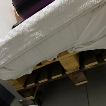 Babil Otel'de Gecikmeli Giriş, Kaba Personel Ve Bakımsız Oda Şikayeti