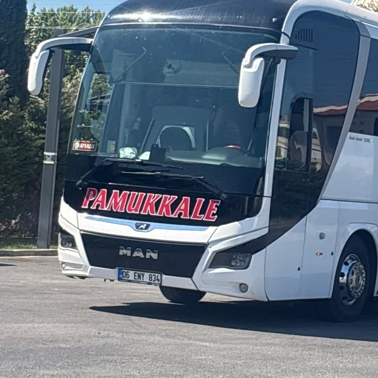 Direkt Bilet Alınmasına Rağmen Şoförün Ehliyet Sınırı Nedeniyle Yolcular Yarı Yolda Bırakıldı