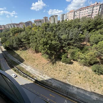 Rams Garden Bahçelievler'de Vaat Edilen Koru Alanı Çöplüğe Dönüştü