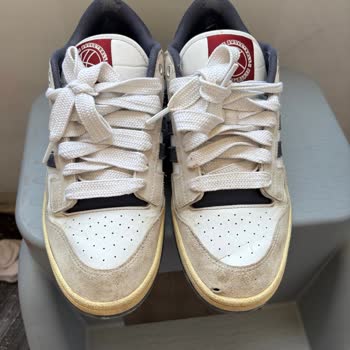Adidas Ayakkabısının 5 Ayda Yırtılması Ve FLO’nun Çözüm Sunmayan İki Defa İnceleme