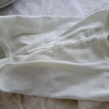 Gece Çişi Tutmayan Prima Premium Care Bebek Bezi Nedeniyle Islak Yatak Ve Sağlık Endişesi
