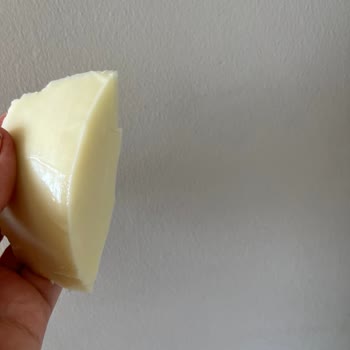 Tam Yağlı Kaşar Peyniri İçinde Kıl Bulunması Ve Hijyen Endişesi