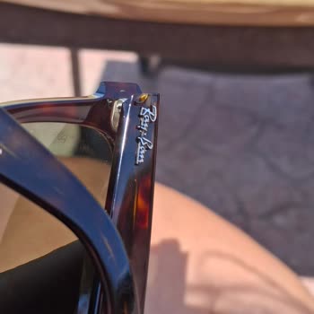 Ray-Ban Gözlüğündeki Görünür Kırık İçin Kullanıcı Hatası İddiası Ve Değişim Talebi