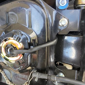 Siyah Aldığım Motosikletin Mavi Boya Kalıntılarıyla Yanıltılması