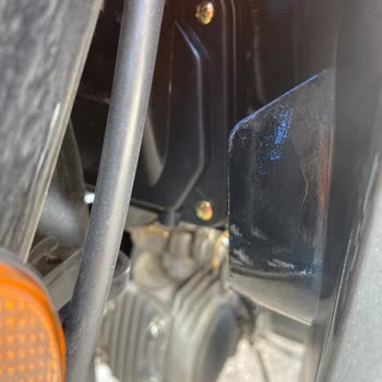 Siyah Aldığım Motosikletin Mavi Boya Kalıntılarıyla Yanıltılması