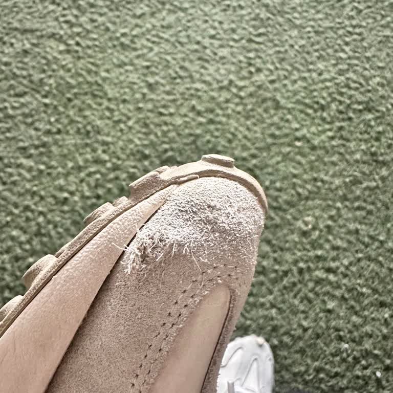 Sneaks Up Mağazasında Süet Ayakkabının Soyulması Ve Garanti Reddine Tepki