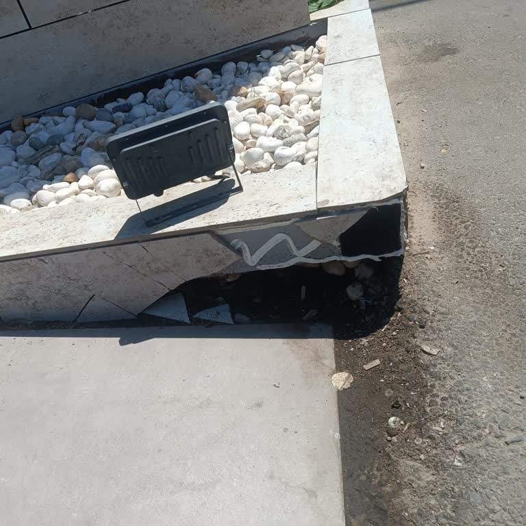 Otel Güvenlik Görevlisinin Baskıcı Ücret Talebi