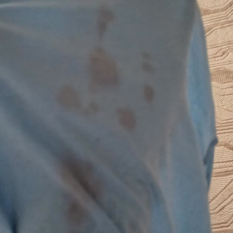 Kırmızı Lekeler Bırakan Çamaşır Makinesi Garantili Değişim Talebi