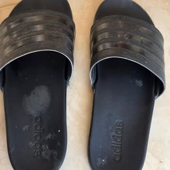 Adidas Terliğinde Kısa Sürede Soyulma Ve Deformasyon