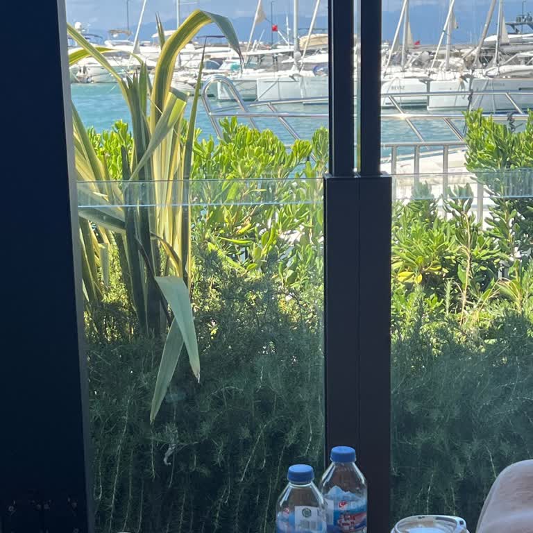Setur Marinas Ayvalık’ta Engelliler İçin Tek Bozuk Tekerlekli Sandalye