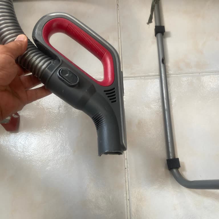 Arzum AR 4043 Süpürge Sapı Kısa Sürede Kırıldı Ve Ücretsiz Değişim Talebi