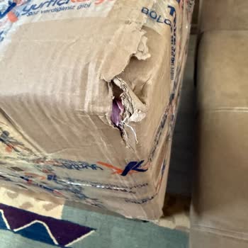 Kokusuz Su Dolu Oda Kokusu Hediyeleri, Kırık Kutular Ve İade Talebi