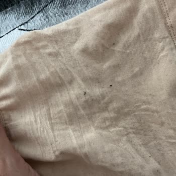 Keten Pantolonun İç Çamaşırına Bıraktığı Lint Ve Lekeler Hakkında Şikayet
