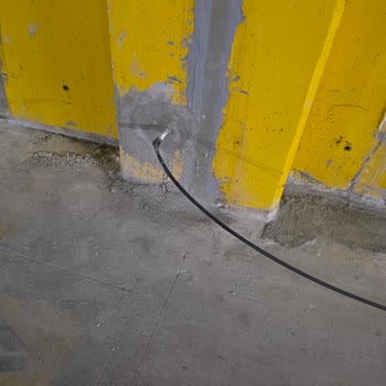 Gamador Meydan Sitesi A Blok 2. Kat Otoparkında Sürekli Su Sızıntısı Ve Yetersiz Geçici Çözümler