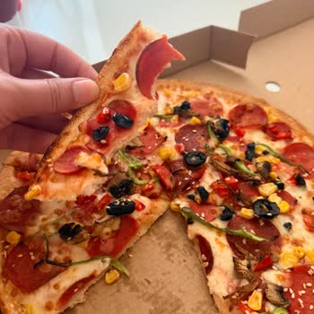 Bayat Pizza Ve Sağlık Sorunu İade Yanıtı Gelmedi