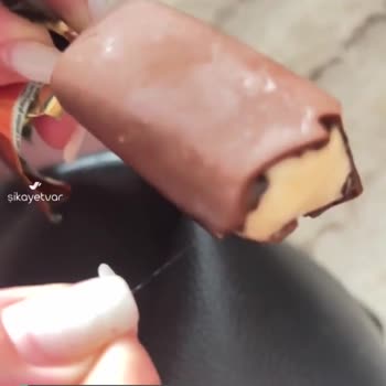Algida Magnum Karamel İçinden Çıkan Saç Sorunu