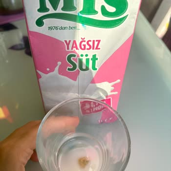 Şok Market Mis Yağsız Sütte Yabancı Madde Ve Tortu Tespit Edildi