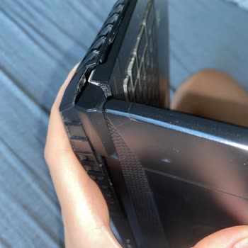Servis Sürecinde Oluşan Laptop Hasarı Ve Ücretsiz Onarım Talebi