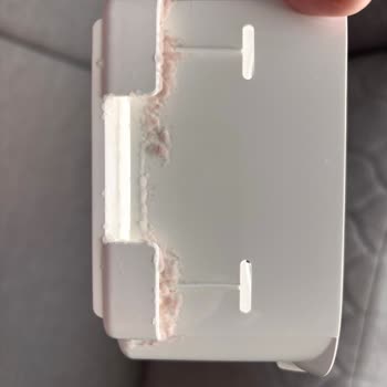 Evofone Su Kabındaki Siyah Köpük Filtre Ve Parça Eksikliğiyle Hijyen Sorunu