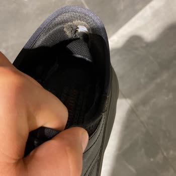 Skechers Ayakkabım Yan Tarafta Açıldı, Garanti Kapsamında Değişim Talep Ediyorum