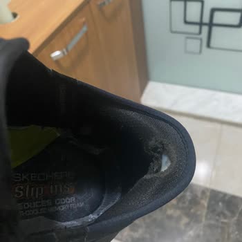 Skechers Ayakkabım Yan Tarafta Açıldı, Garanti Kapsamında Değişim Talep Ediyorum