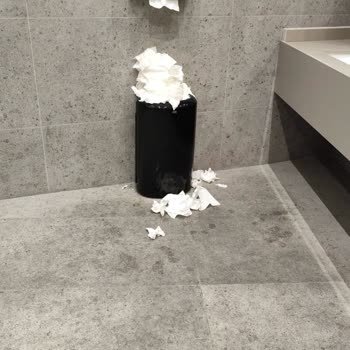 Forum Ankara Zeplinx Oyun Alanında Hijyen İhmali Ve Kirli Tuvaletler