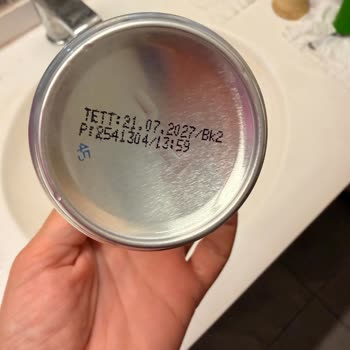 Red Bull Sugar Free Son Kullanma Tarihi Geçmemiş Olmasına Rağmen Şiddetli Mide Ağrısı Ve Kusma