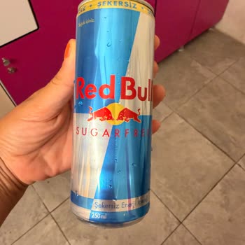 Red Bull Sugar Free Son Kullanma Tarihi Geçmemiş Olmasına Rağmen Şiddetli Mide Ağrısı Ve Kusma