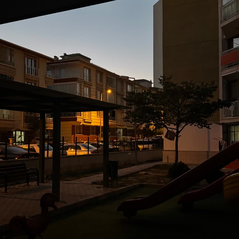 Park Aydınlatması Çalışmıyor, Yönetim Sürekli Oyalıyor