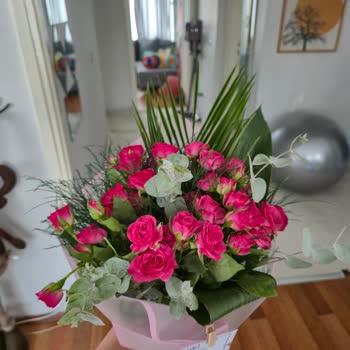 Sipariş Edilen Luxury Roses Buketi Beklentileri Karşılamadı Ve Çabucak Soldu