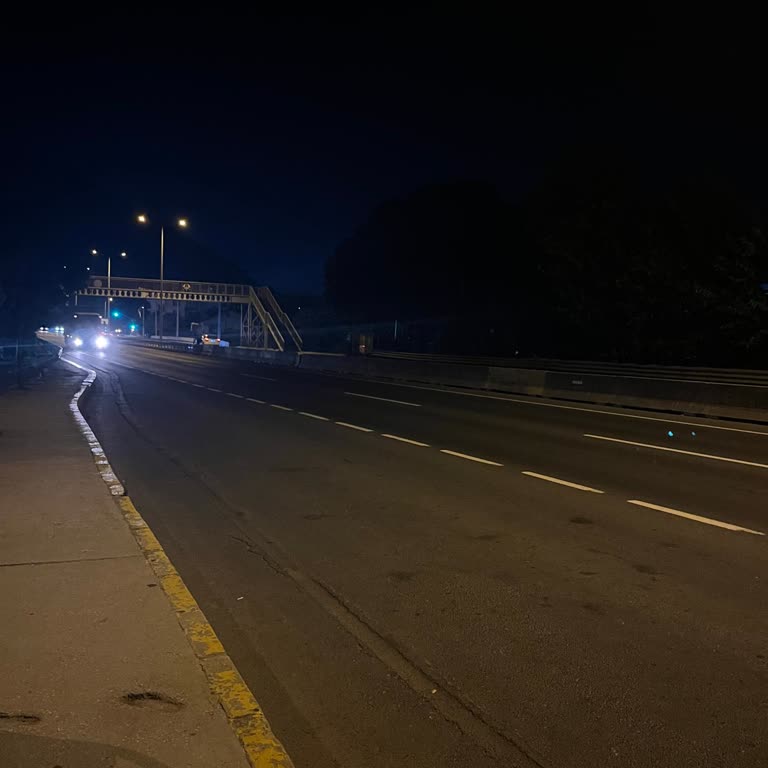 Karamürsel D100 Durak Aydınlatma Eksikliği Ciddi Güvenlik Riski