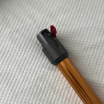 Ek Garantili Dyson V10 Boru Klipsi Tekrar Kırıldı, Ücretsiz Değişim Talebi