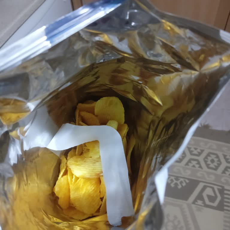 Ruffles Çip Paketi Yarı Boş, %20 Fazla İddiası Yanıltıcı