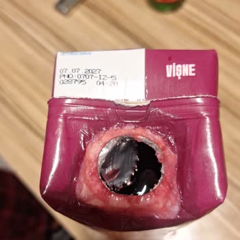 Kapağı Açık Dimes Vişne Meyve Suyu Bozuldu, İkame Talebi
