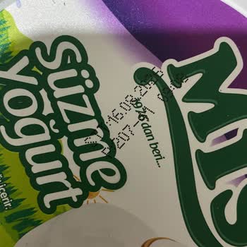 Şok Market’ten Küflü Yoğurt: Son Kullanma Tarihine 1 Gün Kalan Ürün Sağlık Riski Taşıyor