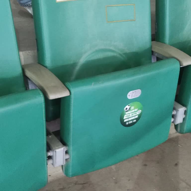 Kombinemdeki Koltuk Stadyumda Yok, Mağduriyet Yaşadım