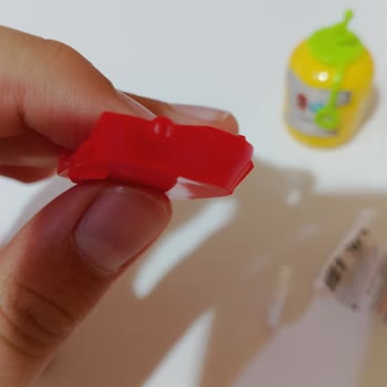 Ozmo Havalı Sürpriz Yumurta İçindeki Oyuncakta Kırık Parça Kullanılamaz