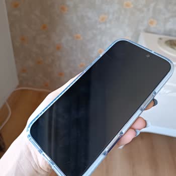 Kırılmaz Vaadiyle Satılan Ekran Koruyucu Beş Günde Çatladı Ve Mağaza Sorumluluk Almıyor