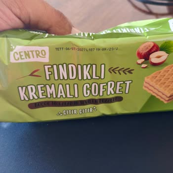 BİM Şubesinde Satılan Gofretten Çıkan Siyah Yabancı Madde Ve Sert Topaklar