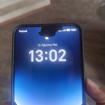 Honor Magic 8 Lite Ekran Sıvısı Düşüşte Akıyor, Ücretsiz Değişim Talebi