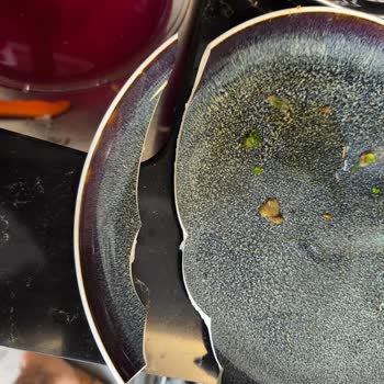 Karaca Züccaciye Streamline Galactic Porselen Tabak Setinde Kalite ve Güvenlik Sorunu