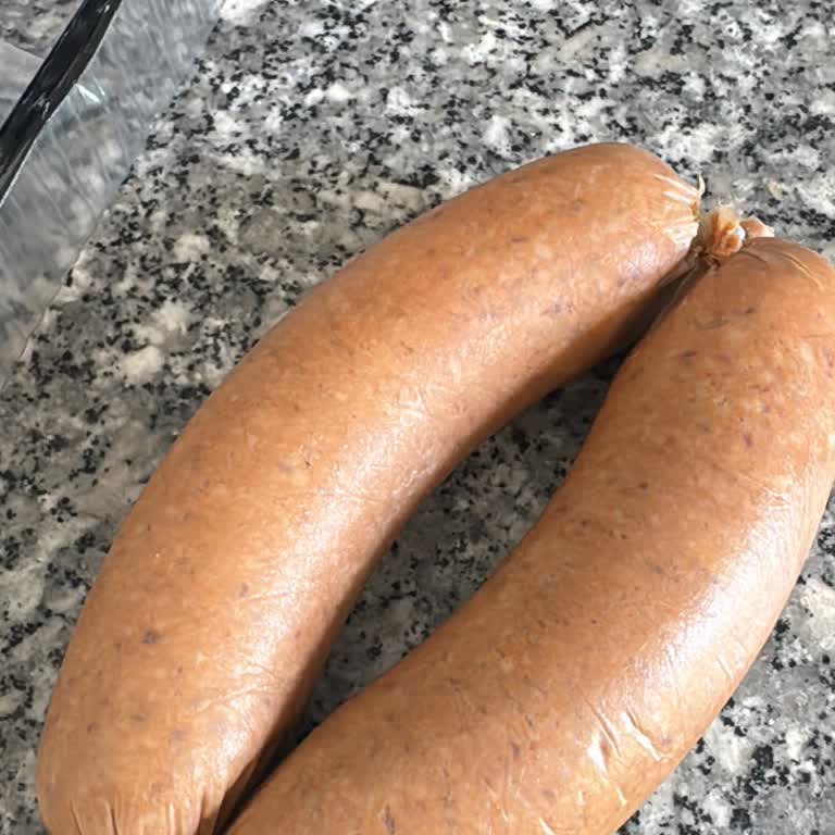 Şok Markette Dana Sucukta Beyaz Renk Ve Kötü Koku: İnsan Sağlığına Yönelik Gıda Güvenliği Endişesi