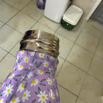 Kısa Sürede Paslanan Çelik Su Termosu Sağlık Riski Ve Değişim Talebi