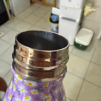 Kısa Sürede Paslanan Çelik Su Termosu Sağlık Riski Ve Değişim Talebi