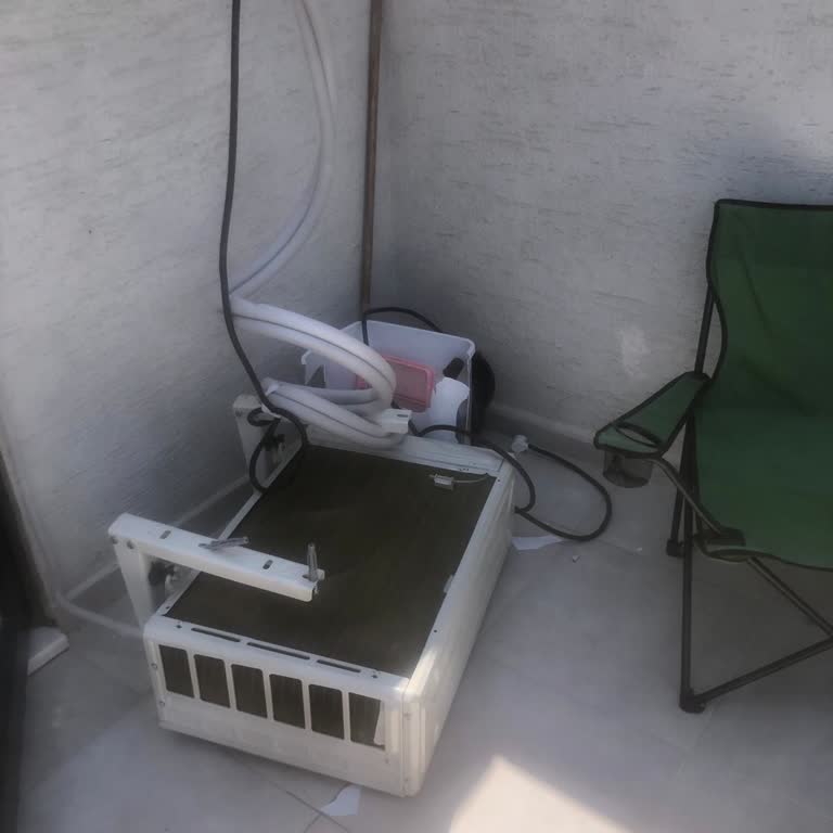 Kumtel Klimanın Dış Ünitesi Düşerek Hasar Aldı, Yetkili Servis Geri Dönüş Yapmadı