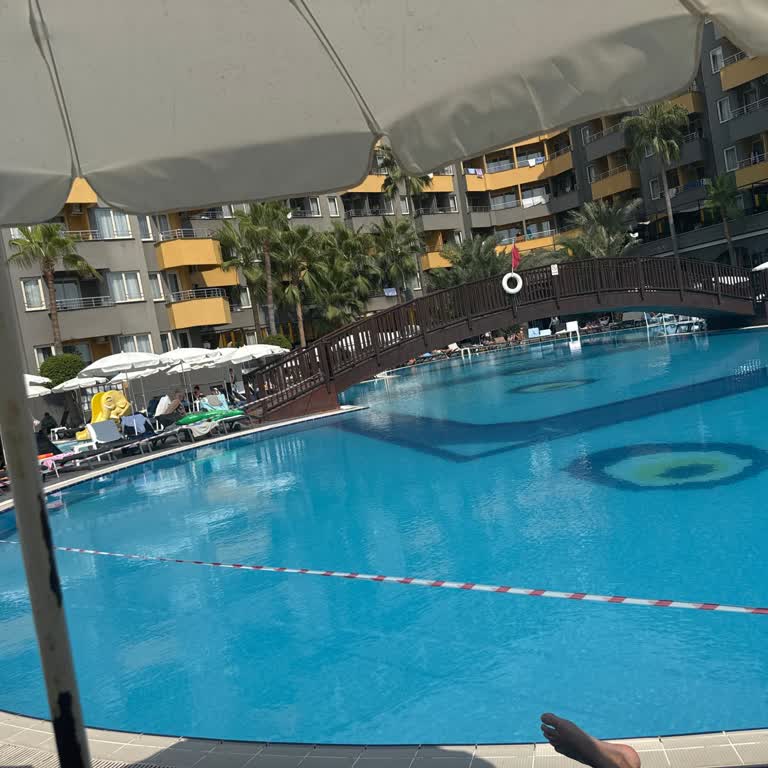 Otel Havuzu Kapalı, Bilgi Ve Telafi Sağlanmadı