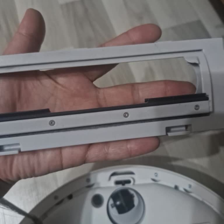 Roborock Q8 Max Pro Ana Fırça Kapağı Yedek Parça Stok Sorunu Ve Performans Düşüşü