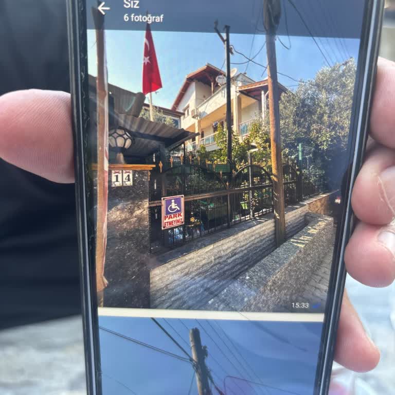 İzinsiz Direk Engelli Vatandaşın Arsa Girişini Engelliyor Ve Çözüm Talep Ediliyor